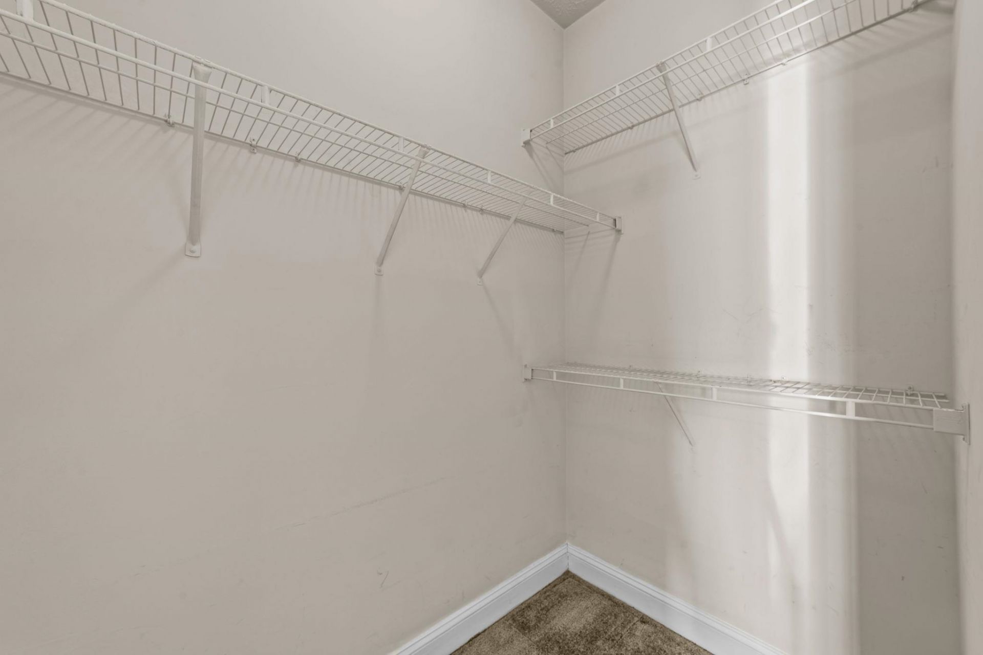 120 Fountain Pointe Ln.  Photo 17