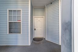 120 Fountain Pointe Ln.  photo 4