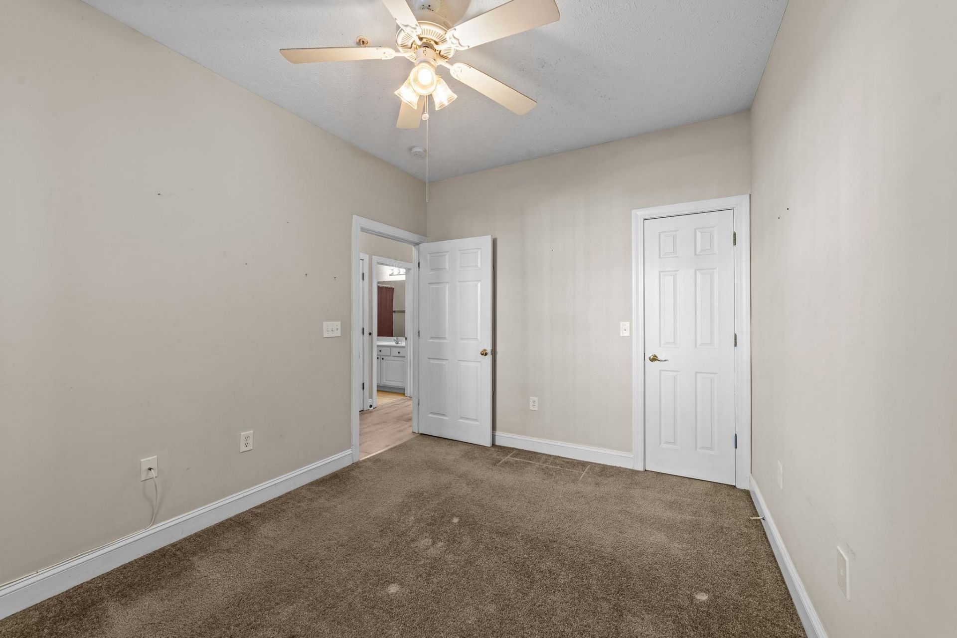 120 Fountain Pointe Ln.  Photo 7