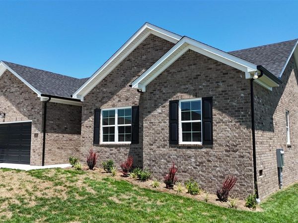 1335 Helmsdale Avenue, Bowling Green, KY 42101