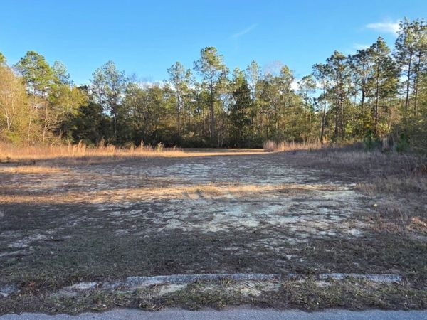 122 Alicia Drive, Crestview, FL 32536
