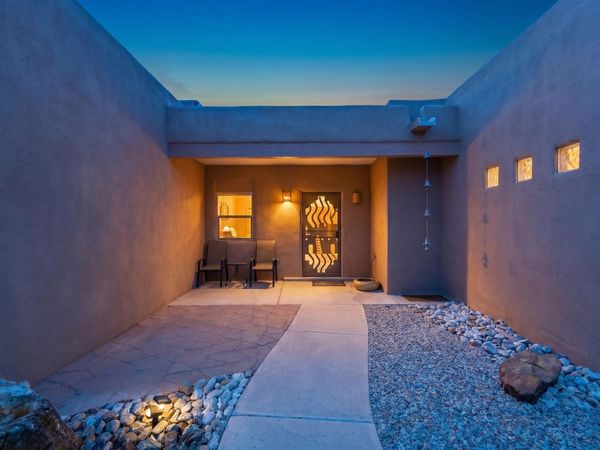 4625 Arlington Avenue NW, Albuquerque, NM 87114