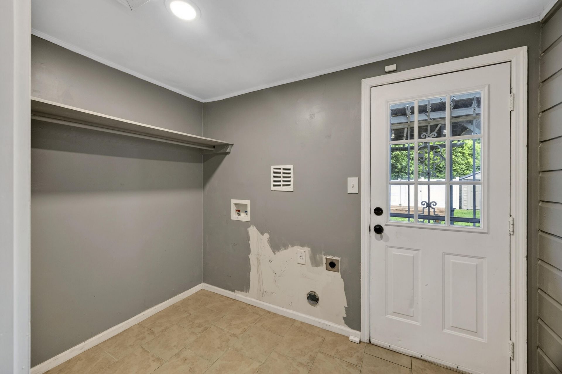 2 Middleton Place Photo 15