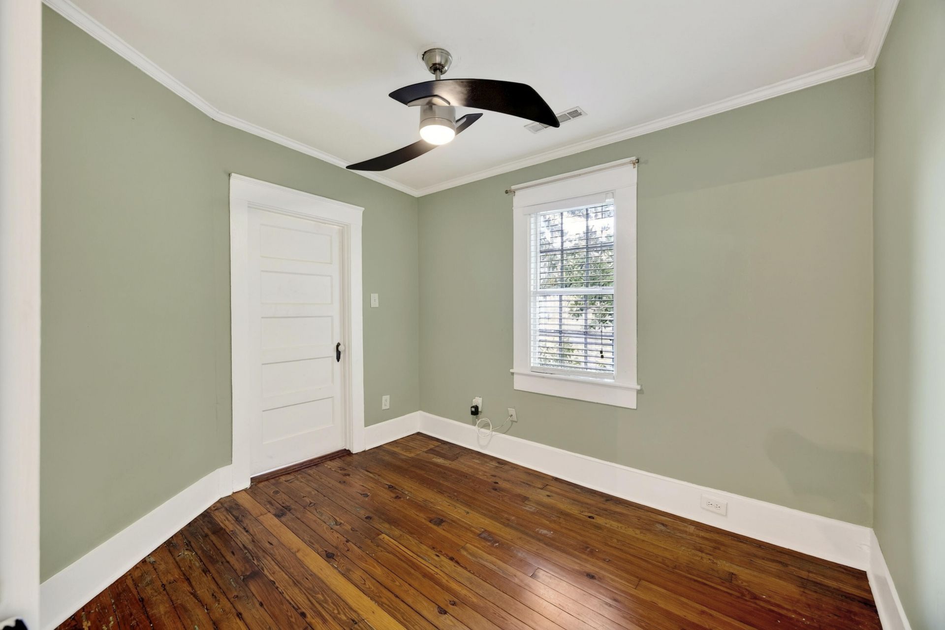 2 Middleton Place Photo 29