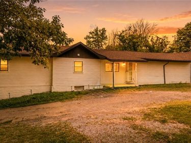 120 Winters Drive, Wintersville, OH 43953