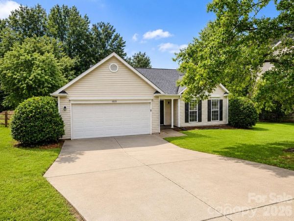 1828 Sugar Hollow Drive , Charlotte, NC 28214