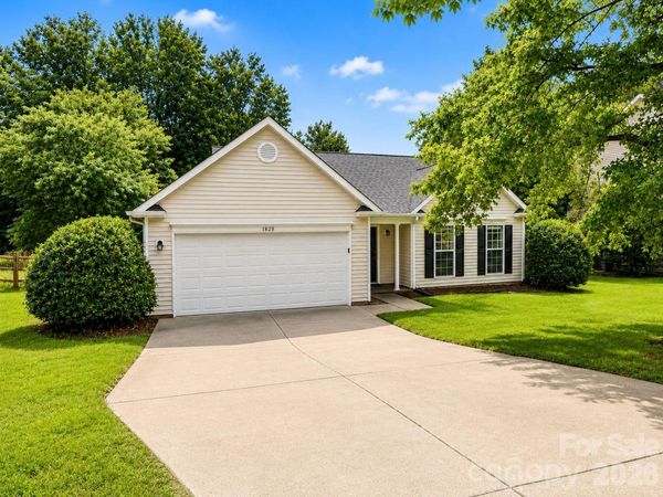 1828 Sugar Hollow Drive , Charlotte, NC 28214