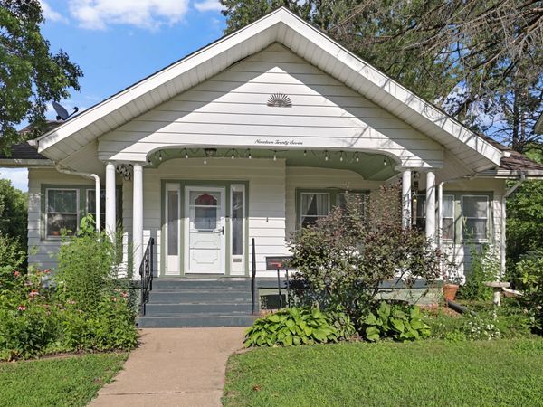 1927 Tremont Avenue, Davenport, IA 52803