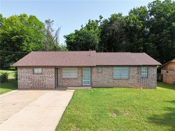 1308 Oakland Street , Clarksville, AR 72830