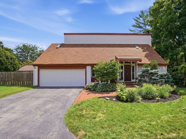 1916 W Lane Avenue , Upper Arlington, OH 43221