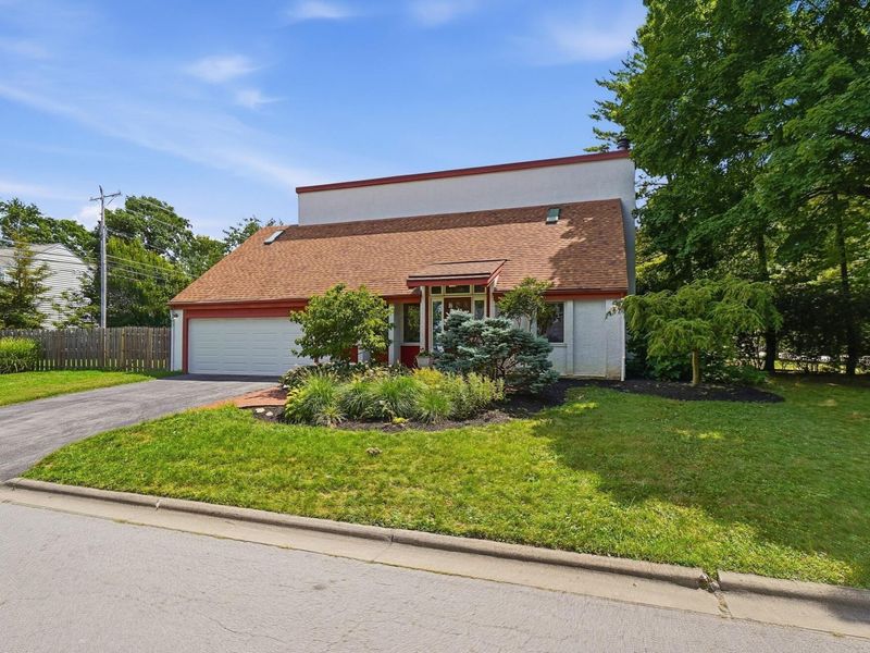 1916 W Lane Avenue , Upper Arlington, OH 43221 Photo 3