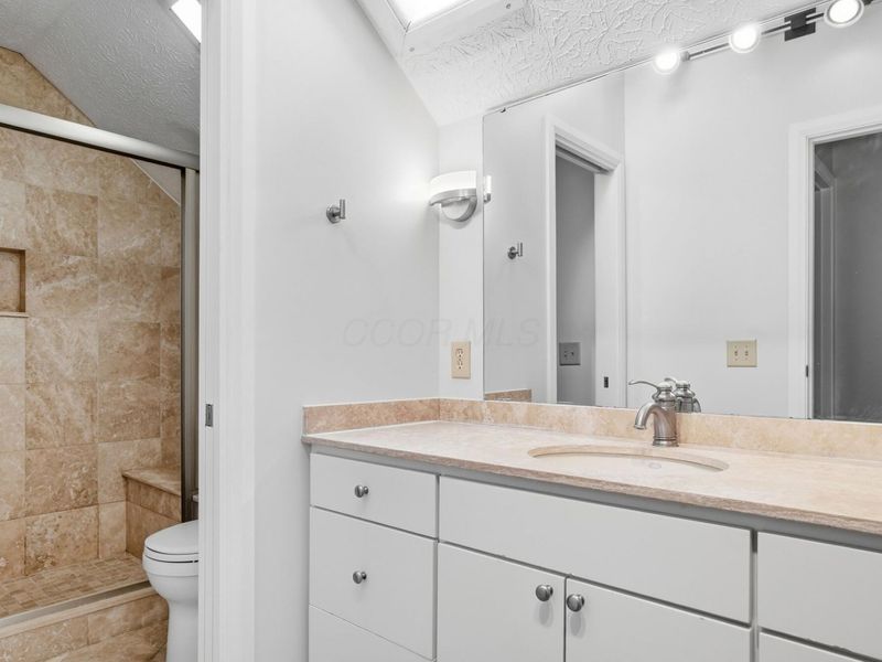1916 W Lane Avenue , Upper Arlington, OH 43221 Photo 35
