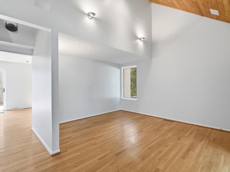 1916 W Lane Avenue , Upper Arlington, OH 43221 Photo 6