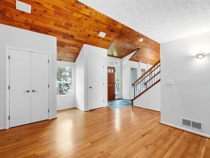 1916 W Lane Avenue , Upper Arlington, OH 43221 Photo 7