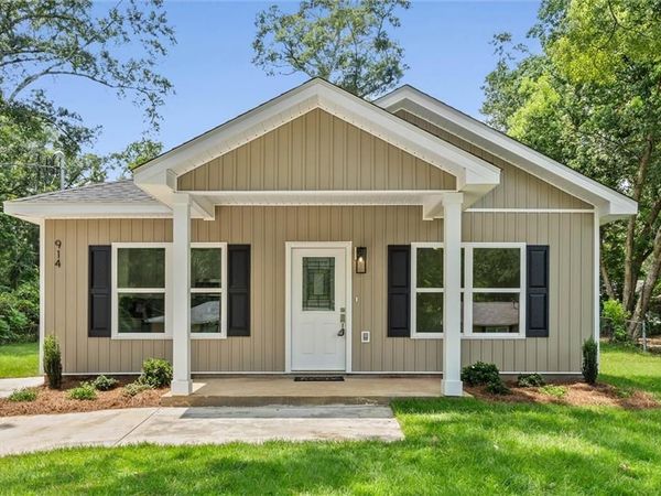 914 Stuart Drive W, Mobile, AL 36605