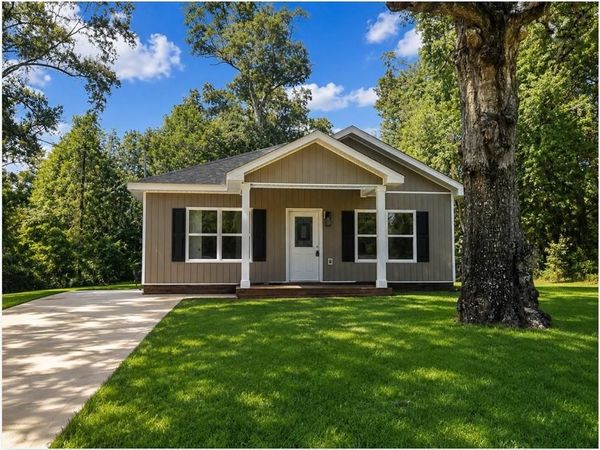 914 W Stuart Drive , Mobile, AL 36605