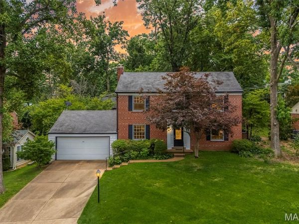 16 Glenhaven Drive, Glendale, MO 63122