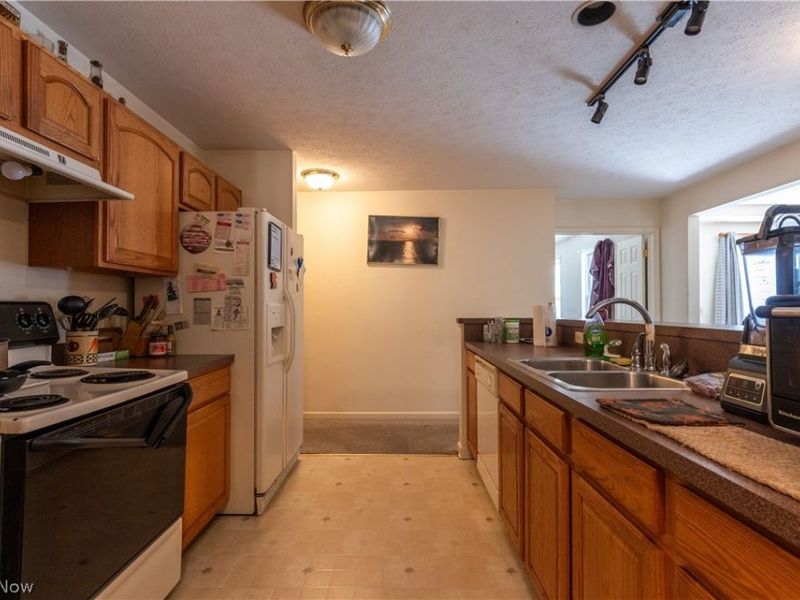 4480 Brooks Road, Cleveland, OH 44105 Photo 3