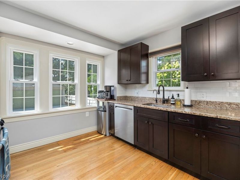 26019 Lake Road, Bay Village, OH 44140 Photo 11