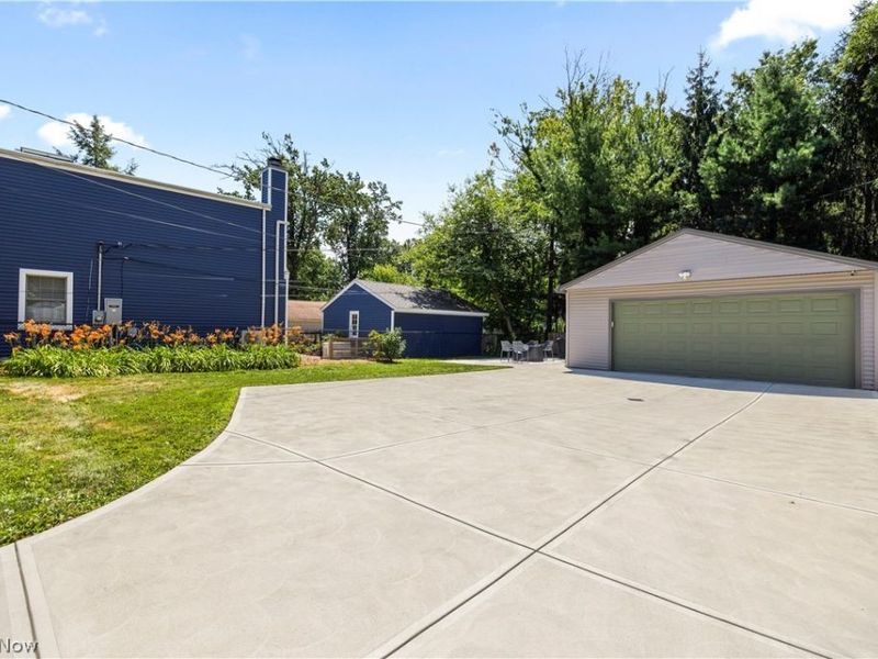 26019 Lake Road, Bay Village, OH 44140 Photo 34