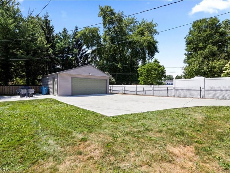 26019 Lake Road, Bay Village, OH 44140 Photo 36
