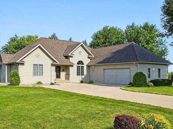 1600 Patriot Drive , Fairmont, MN 56031