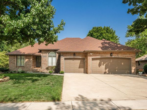 1854 S Oakmont Avenue , Springfield, MO 65809