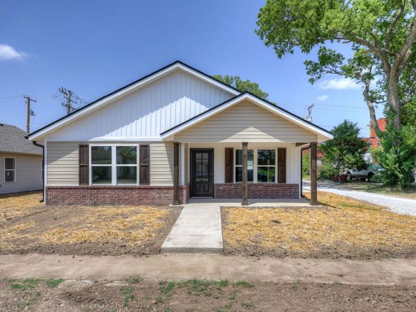 314 W Daugherty Street , Carterville, MO 64835