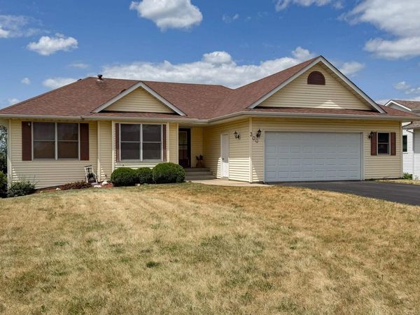300 Gray Hawk Drive, MACHESNEY PARK, IL 61115