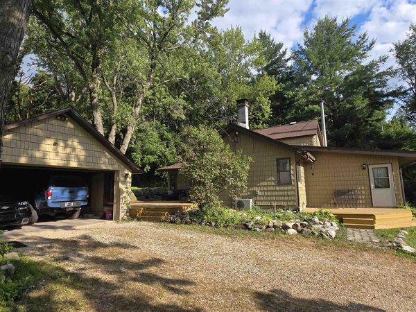 3710 Johnson Drive, Deerfield, WI 53531