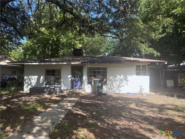 900 Haynes Street , San Marcos, TX 78666
