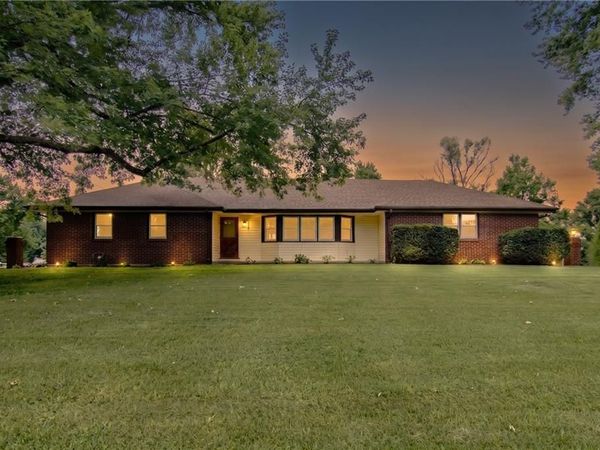 103 8th Street, Garden City, MO 64747