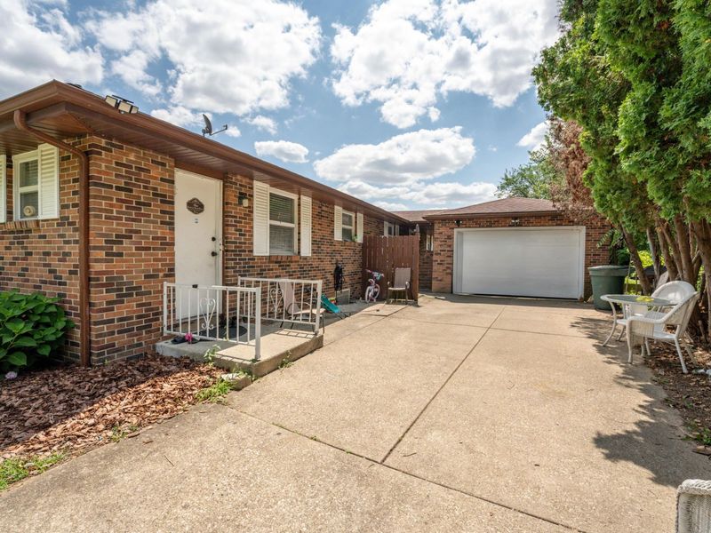 2643 Blossom Avenue, Unit 2643-2645, Columbus, OH 43231 Photo 8