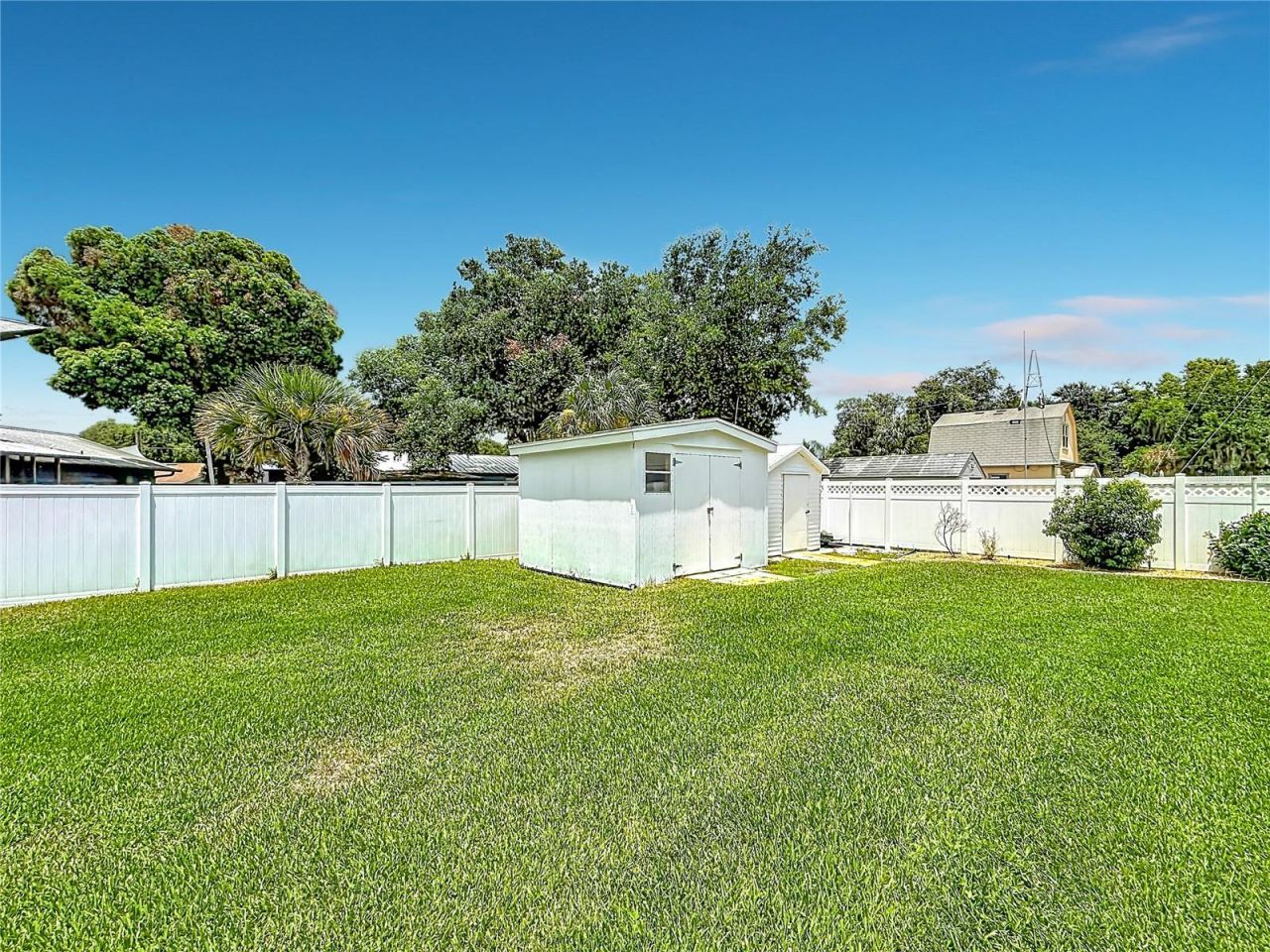 33909 Linda Lane, Leesburg, FL 34788 Photo