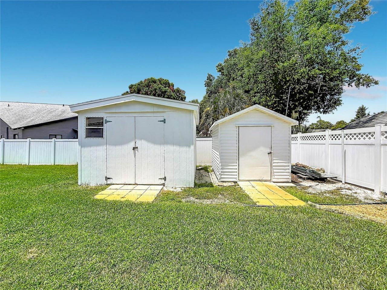33909 Linda Lane, Leesburg, FL 34788 Photo