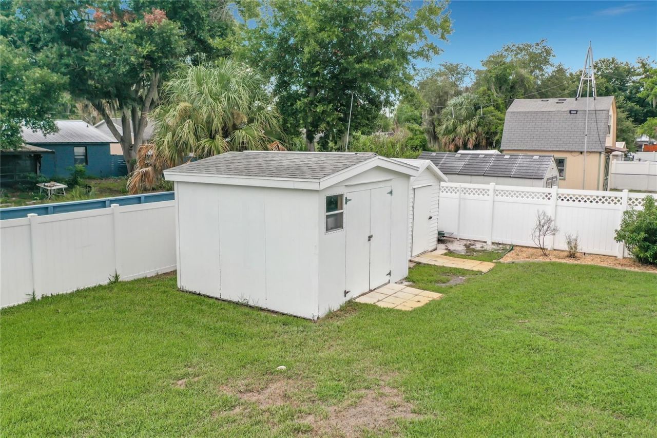 33909 Linda Lane, Leesburg, FL 34788 Photo