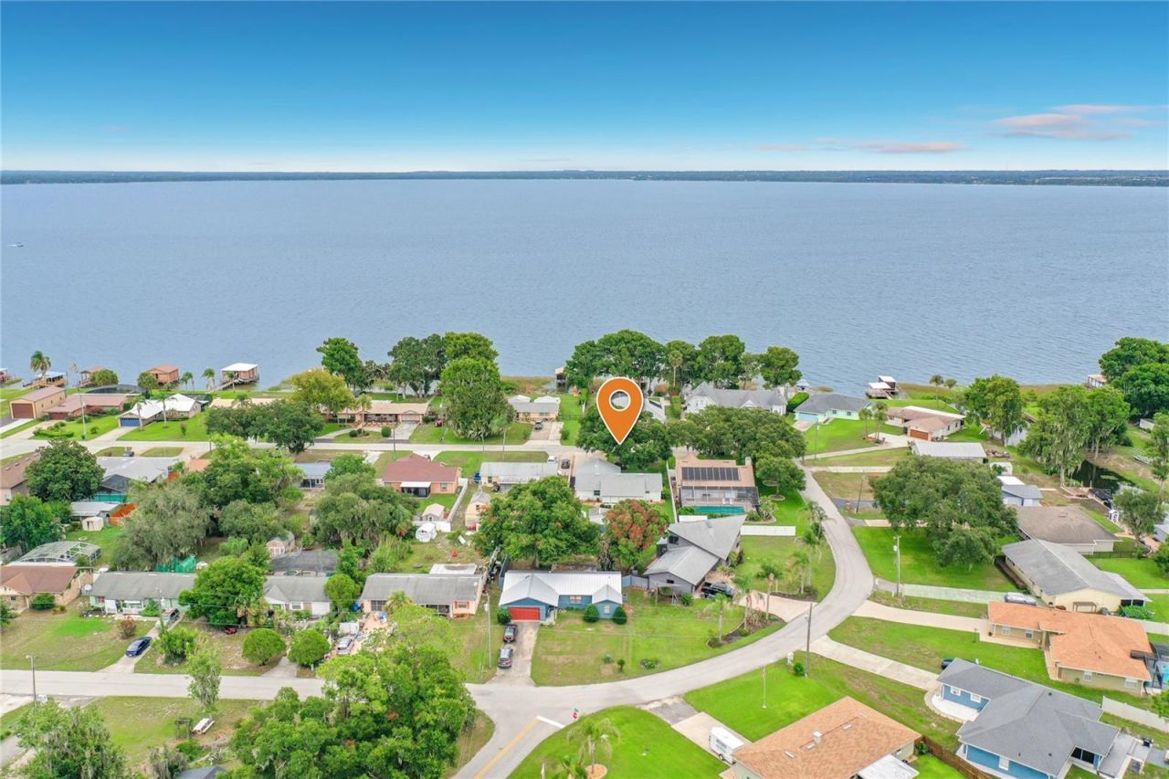 33909 Linda Lane, Leesburg, FL 34788 Photo