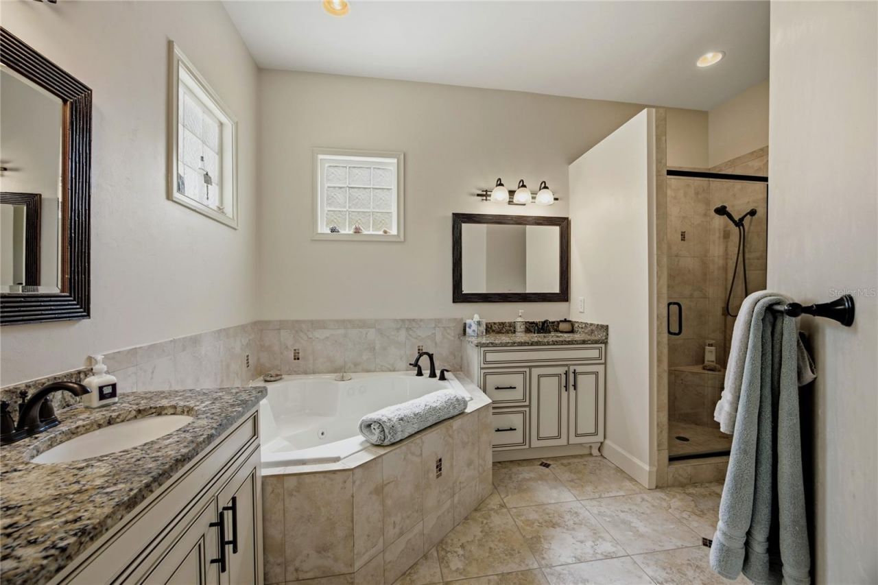 10570 NW 25th Lane, Gainesville, FL 32606 Photo