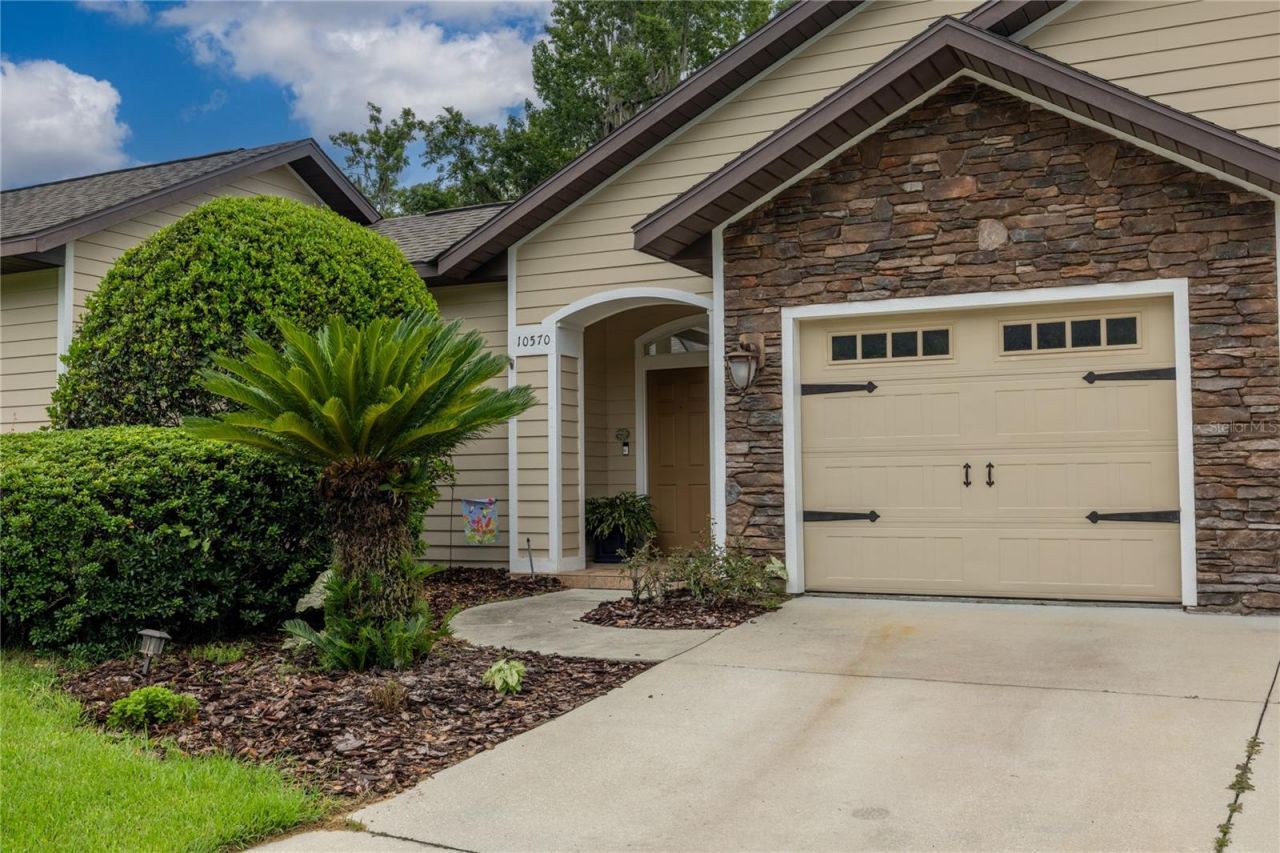 10570 NW 25th Lane, Gainesville, FL 32606 Photo