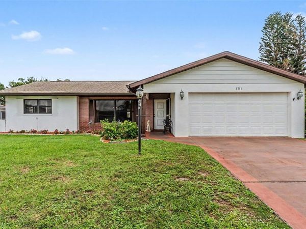 1711 SUNRISE PLACE , SEBRING, FL 33870