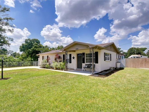 2101 W HAMILTON AVENUE , TAMPA, FL 33604