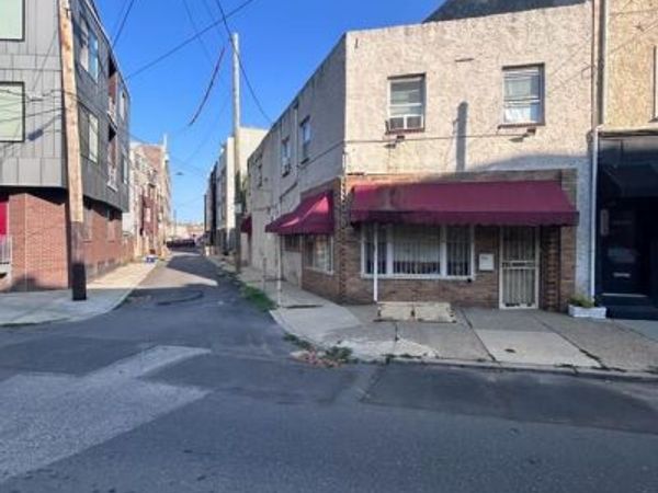 808 E PASSYUNK AVENUE , PHILADELPHIA, PA 19147