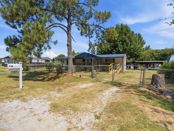 1932 Gale Drive , Pelican Bay, TX 76020