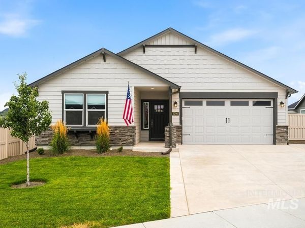 5790 E Lekeitio Village Dr, Nampa, ID 83687