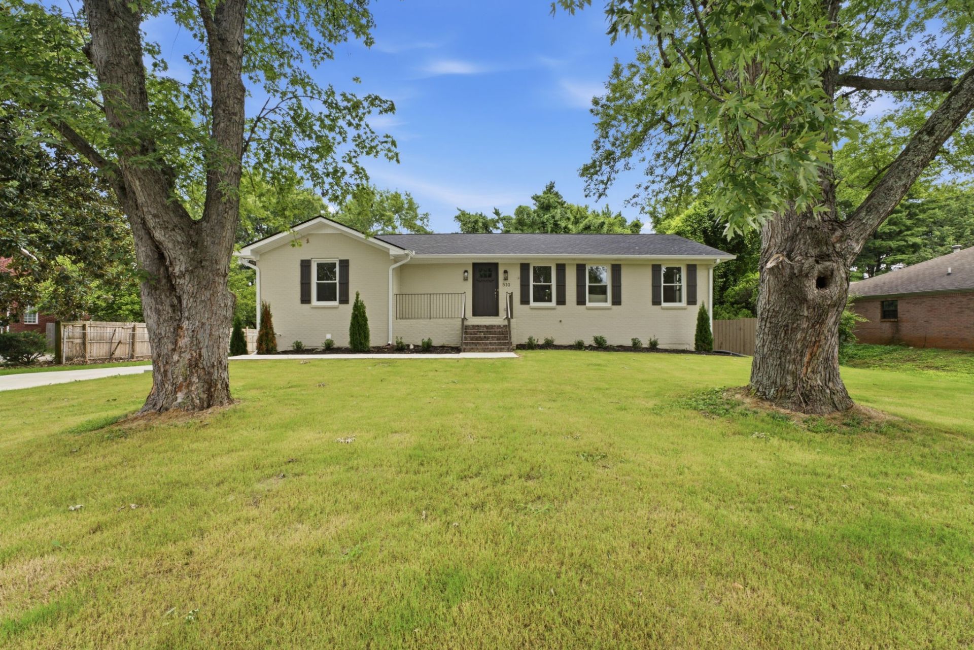 510 Iris Ave, Murfreesboro, TN 37128 Main Photo