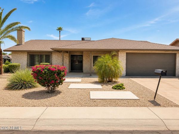 11460 S PAWNEE Circle, Phoenix, AZ 85044