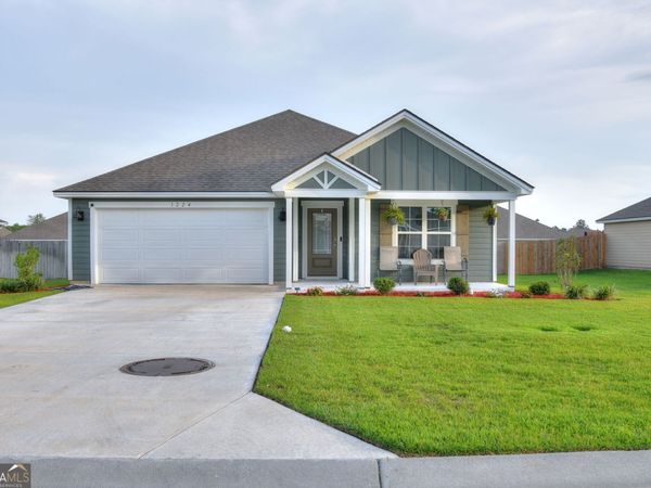1224 Marjorie, Hahira, GA 31632