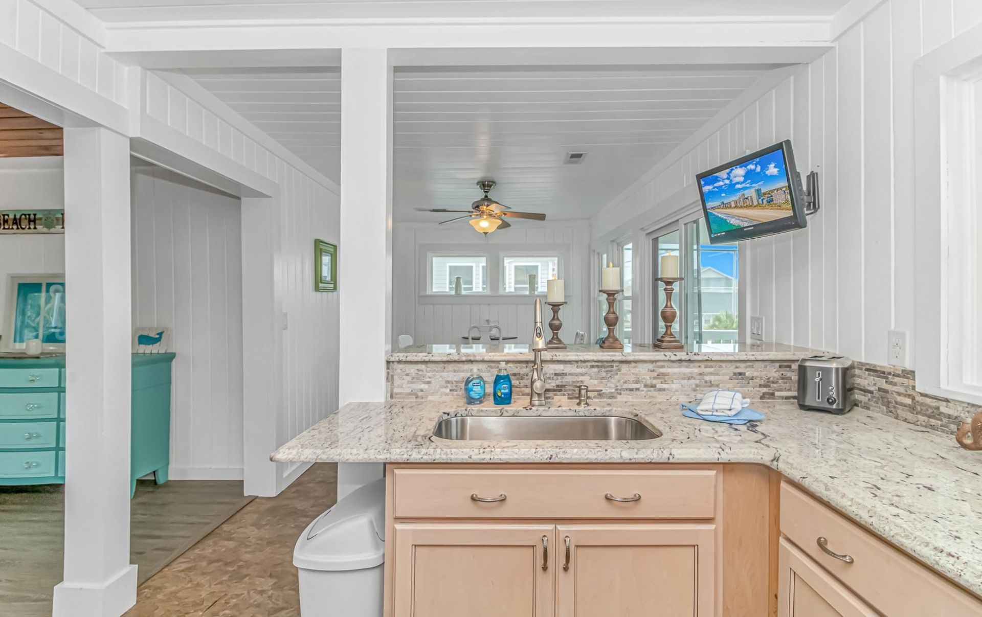 1525 Havens Dr.  Photo 22