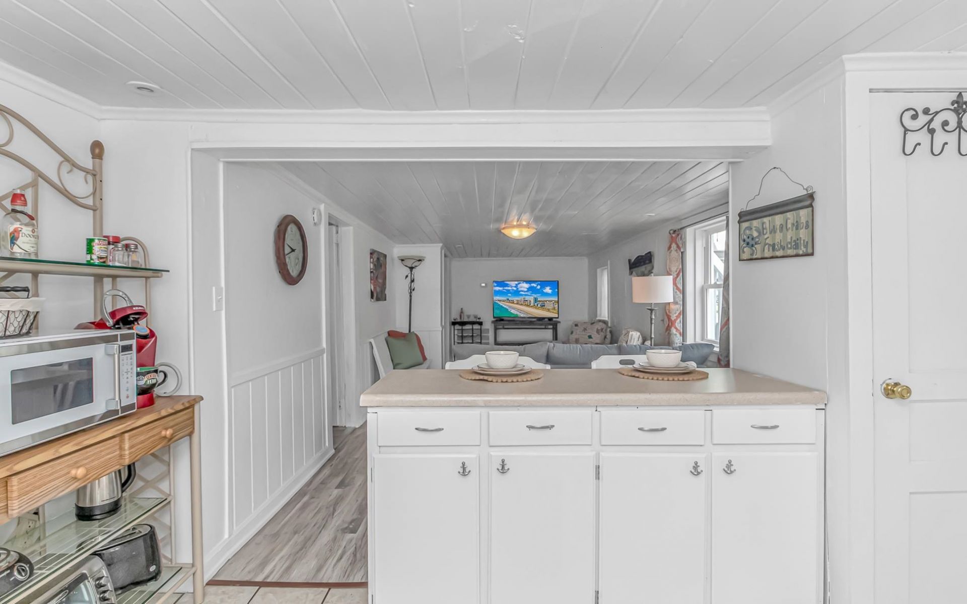1525 Havens Dr.  Photo 5