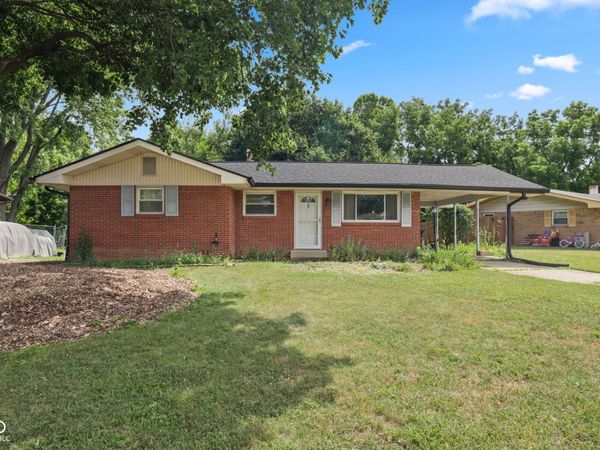 9 Kiefer Court , Beech Grove, IN 46107